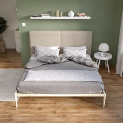 LETTO MATRIMONIALE MODELLO KELVIN TESTIERA IMBOTTITA IN TESSUTO A TRAMA BEIGE STRUTTURA IN ACCIAIO GALVANIZZATO FINITURA BEIGE